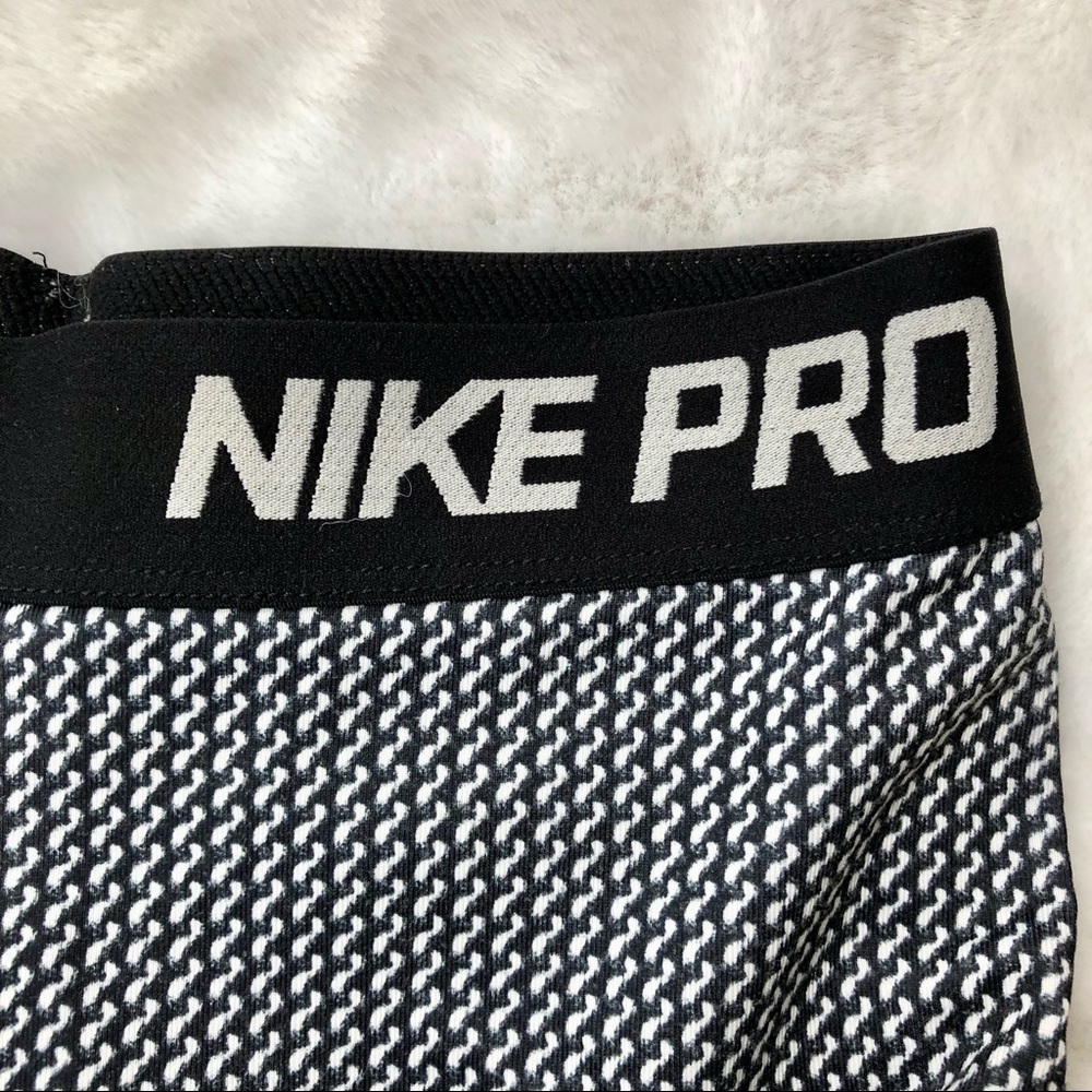 Nike | Pro Hyperwarm Engineered Print Legging - image 8